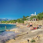Stunning In Novigrad With Kitchen Casa vacanze Novigrad (Dalmatia)
