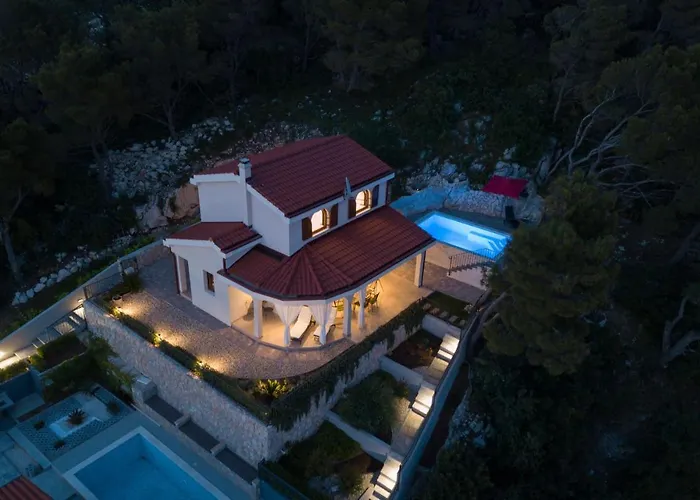 Stunning In Novigrad With Kitchen Vikendica *