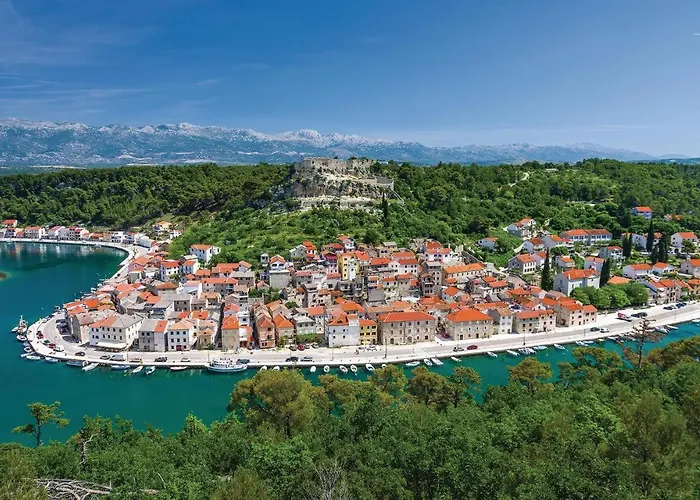 Vikendica Stunning In Novigrad With Kitchen *