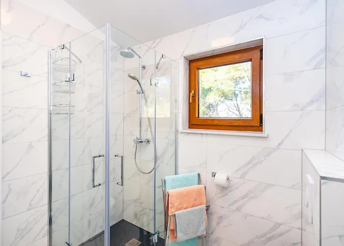 Stunning In Novigrad With Kitchen *
